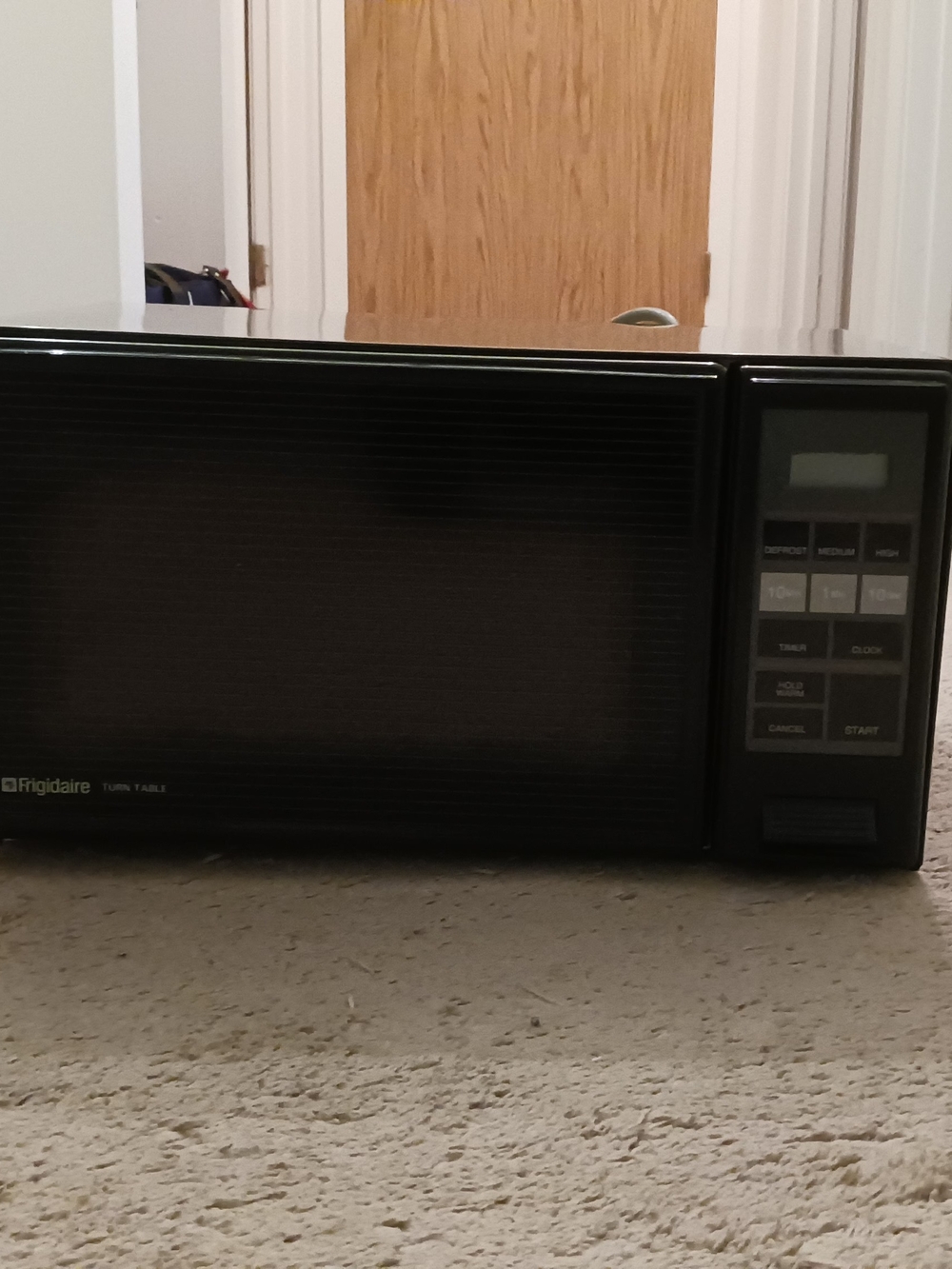 Frigidaire Black Countertop Microwave Oven - Compact Design
